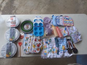 Kitchen Supplies Tupperware Rags Colander Pot Holder