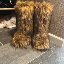 Fur Boots 