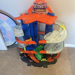 Hot wheels ultimate garage