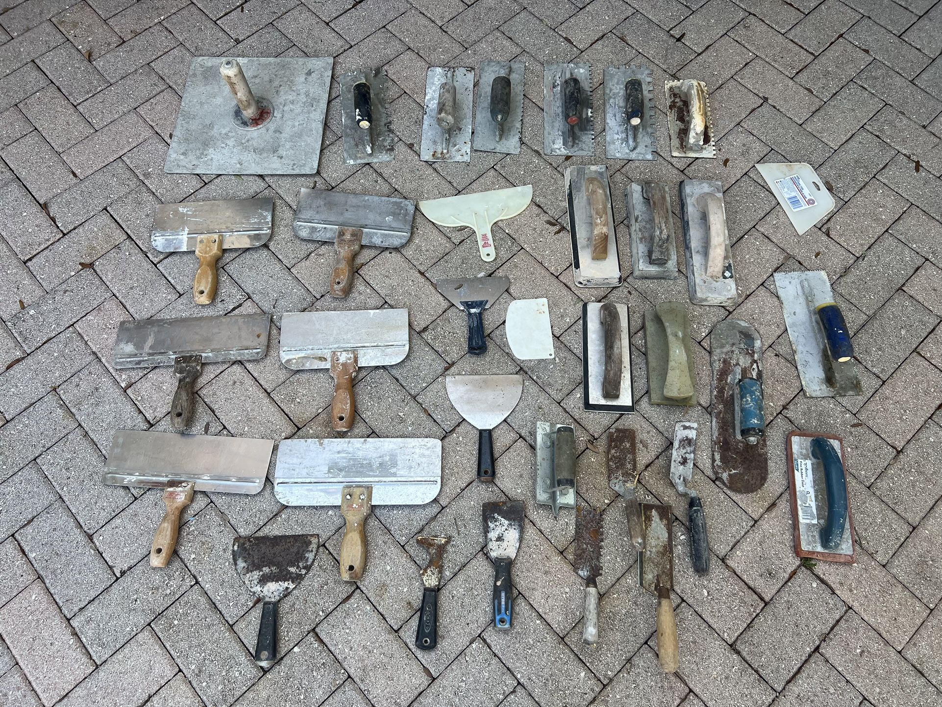 (34) Drywall & Tile Hand Tools