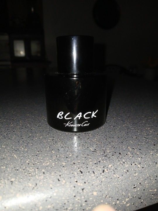 !NEED GONE Today Or By 8am! Black Kenneth Cole Cologne