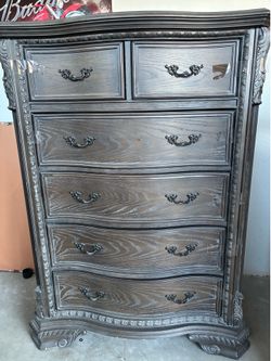 Heavy wood chest drawers