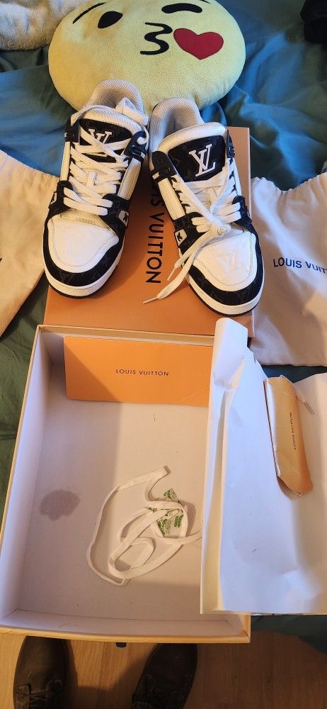 LouisVolition Shoes New Size 8 1/2 150dls
