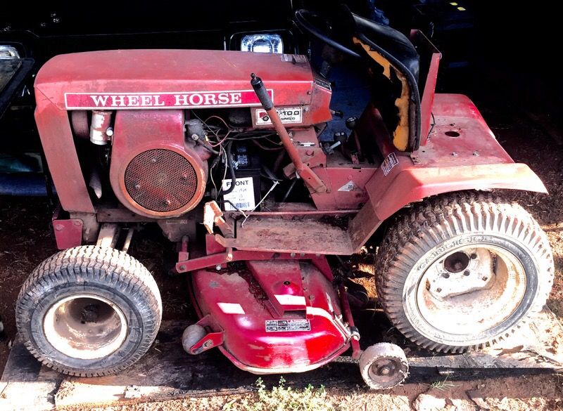 Wheel Horse B-100 (NEW Tiller & Grading Blade Included)