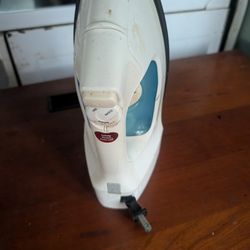 Electric  iron retractable Cord