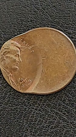 1969-D Penny Coin 80% Out Off Center.