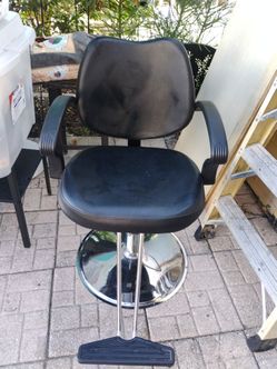 Barbershop chair