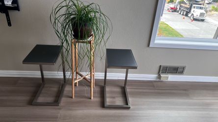 2 Computer (or end) tables