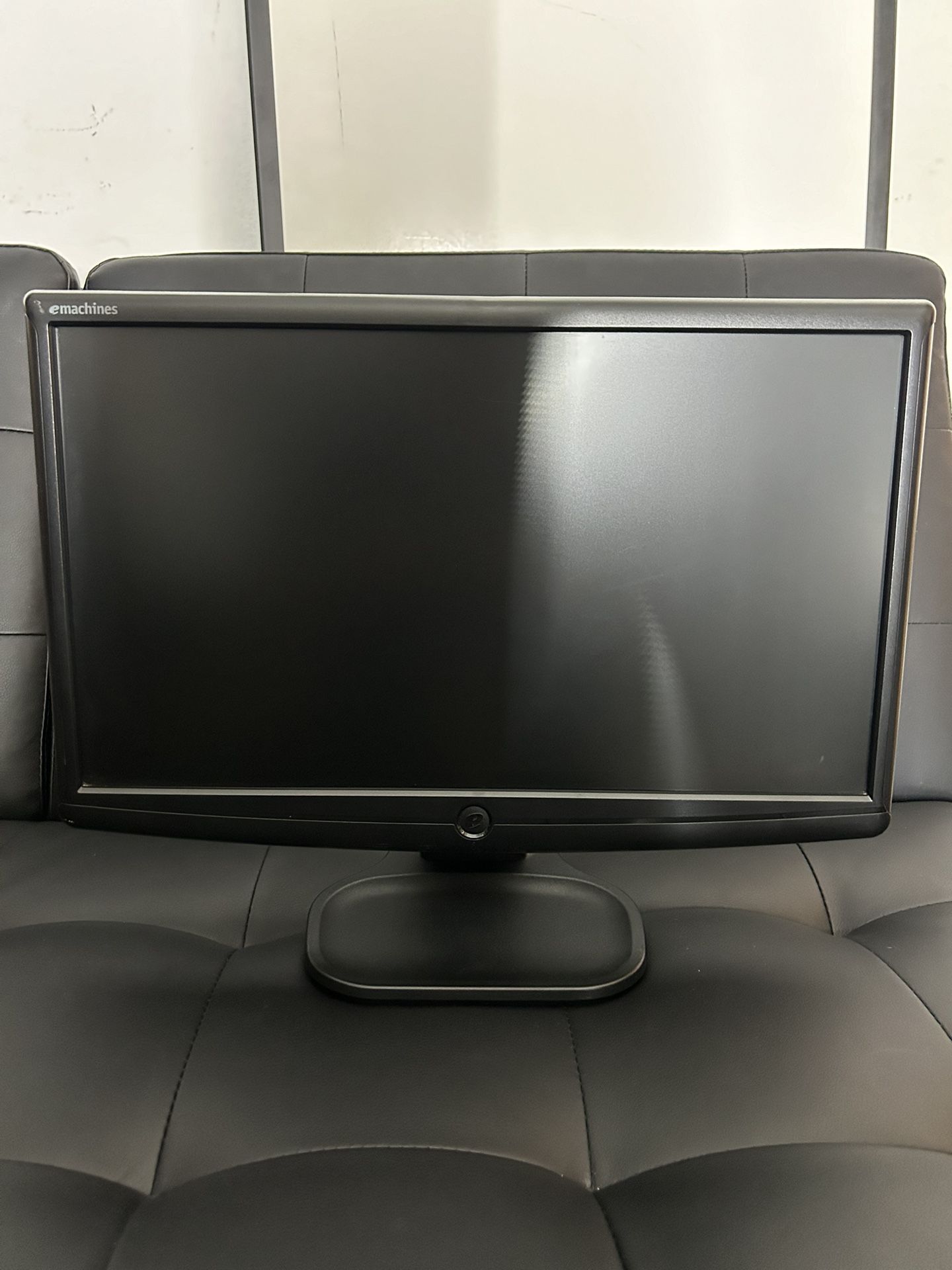 Emachines Monitor 18”