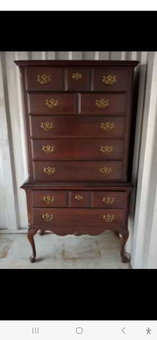 2 Piece Antique Dresser Set
