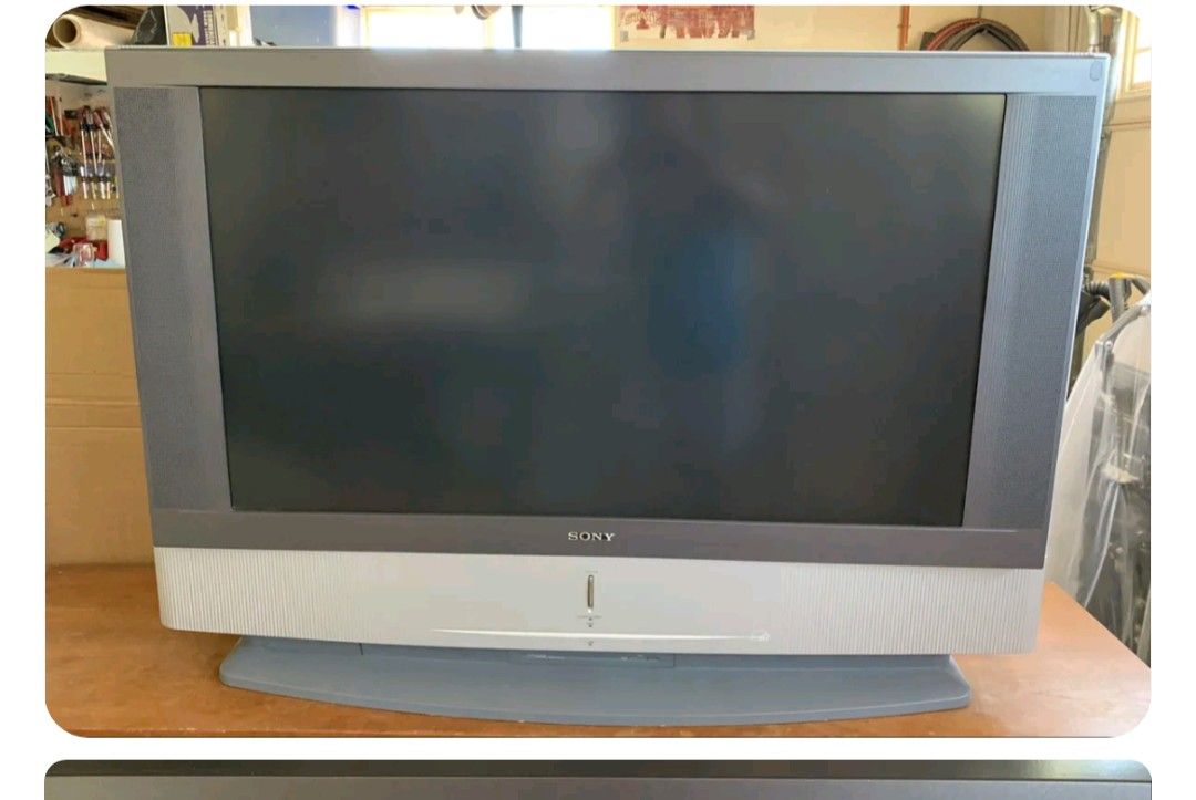 FREE 80" PROJECTION TELEVISION