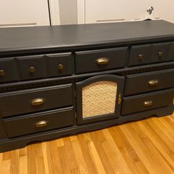 Beautiful Refinished Dresser & Nightstand Set 