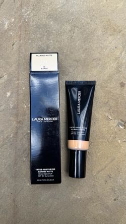 Laura Mercier Tinted Moisturizer Blurred Matte. SPF 30.