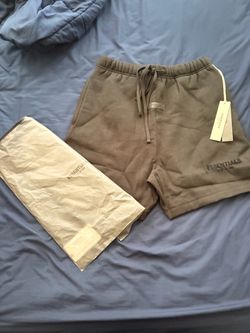Small black essential shorts