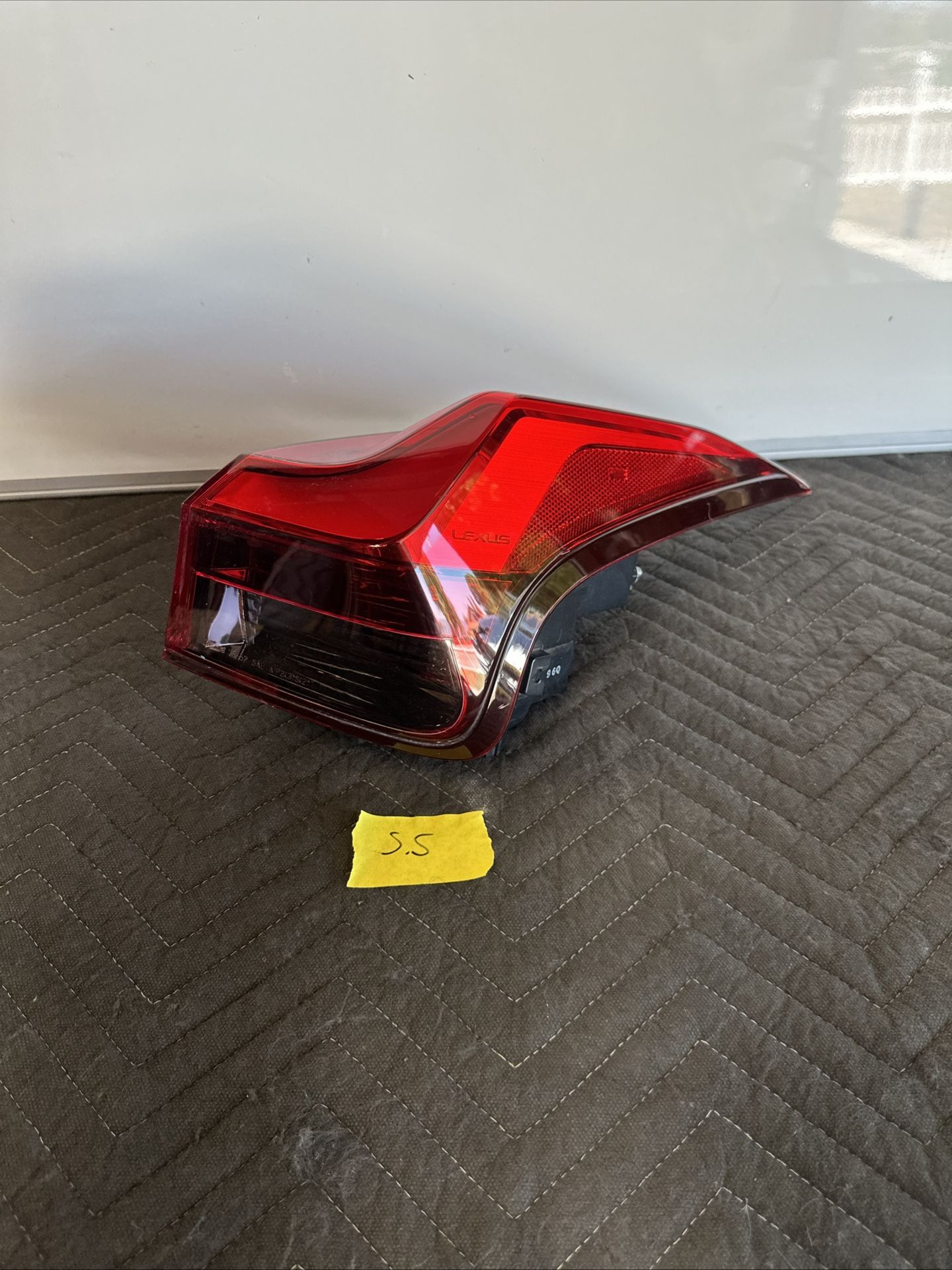 19 2020 2021 2022 23 2024 Lexus Ux200 Right Led Taillight Used Oem A266