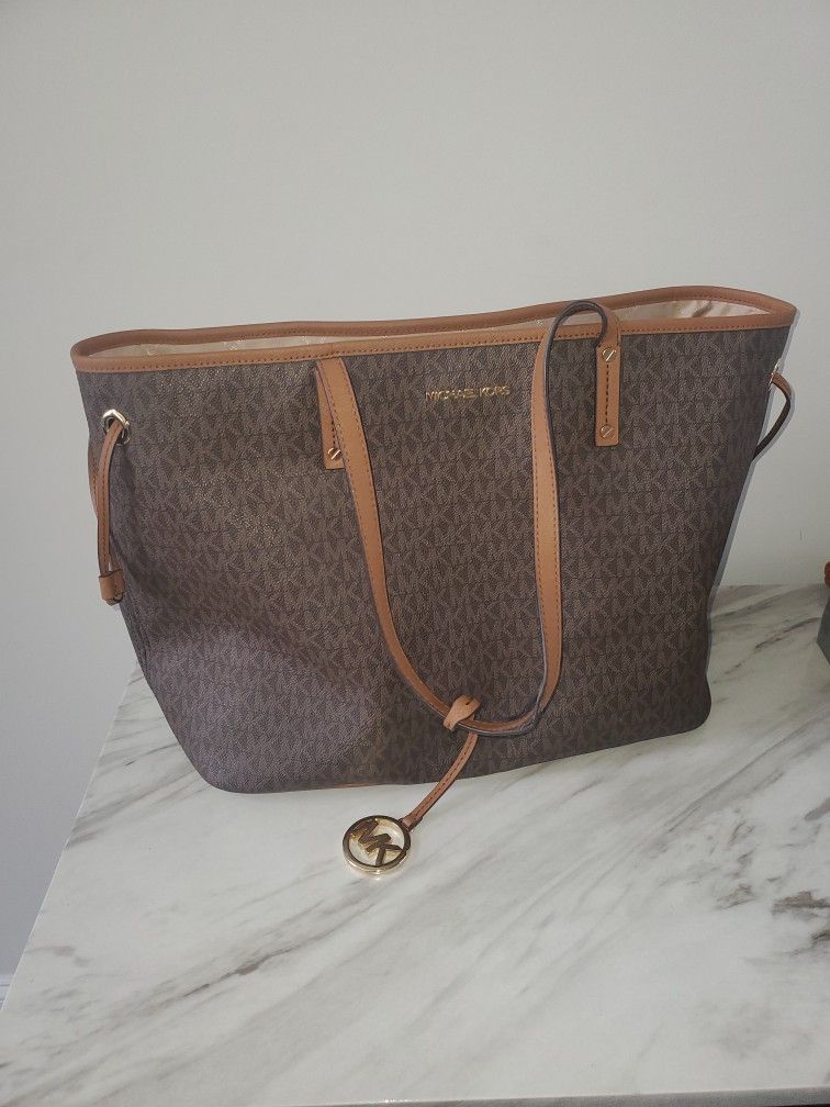 Michael Kors Jet Set Drawstring Tote