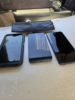 Phones One Motorola Brand New ,and 2 Almost Brand New Brand Samsung 5g The 3