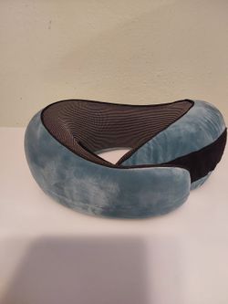 Memory Foam Neck Travel Pillow (40)