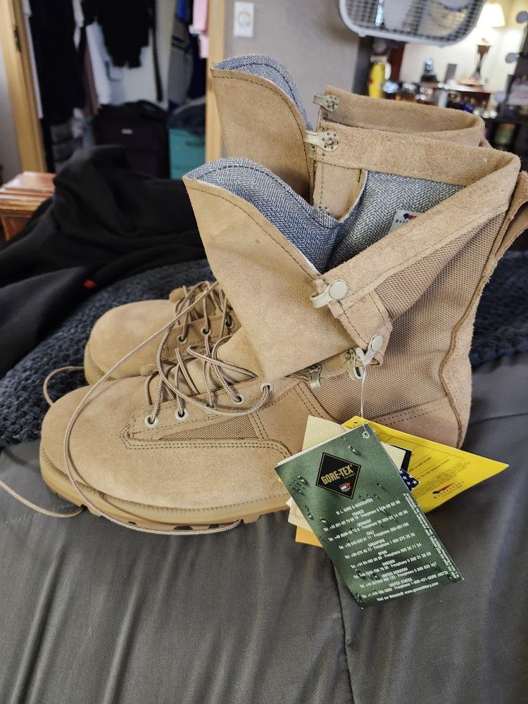 Boots(Belleville Military) 11 1/2 W