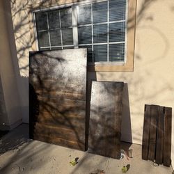 FREE SOLID WOOD TABLE WITH HARDWARE