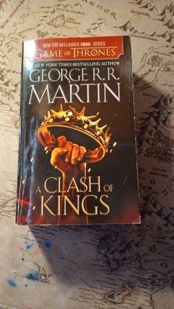 George R.R. Martin - A Clash of Kings Paperback book