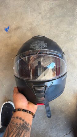 Motorcycle helmet