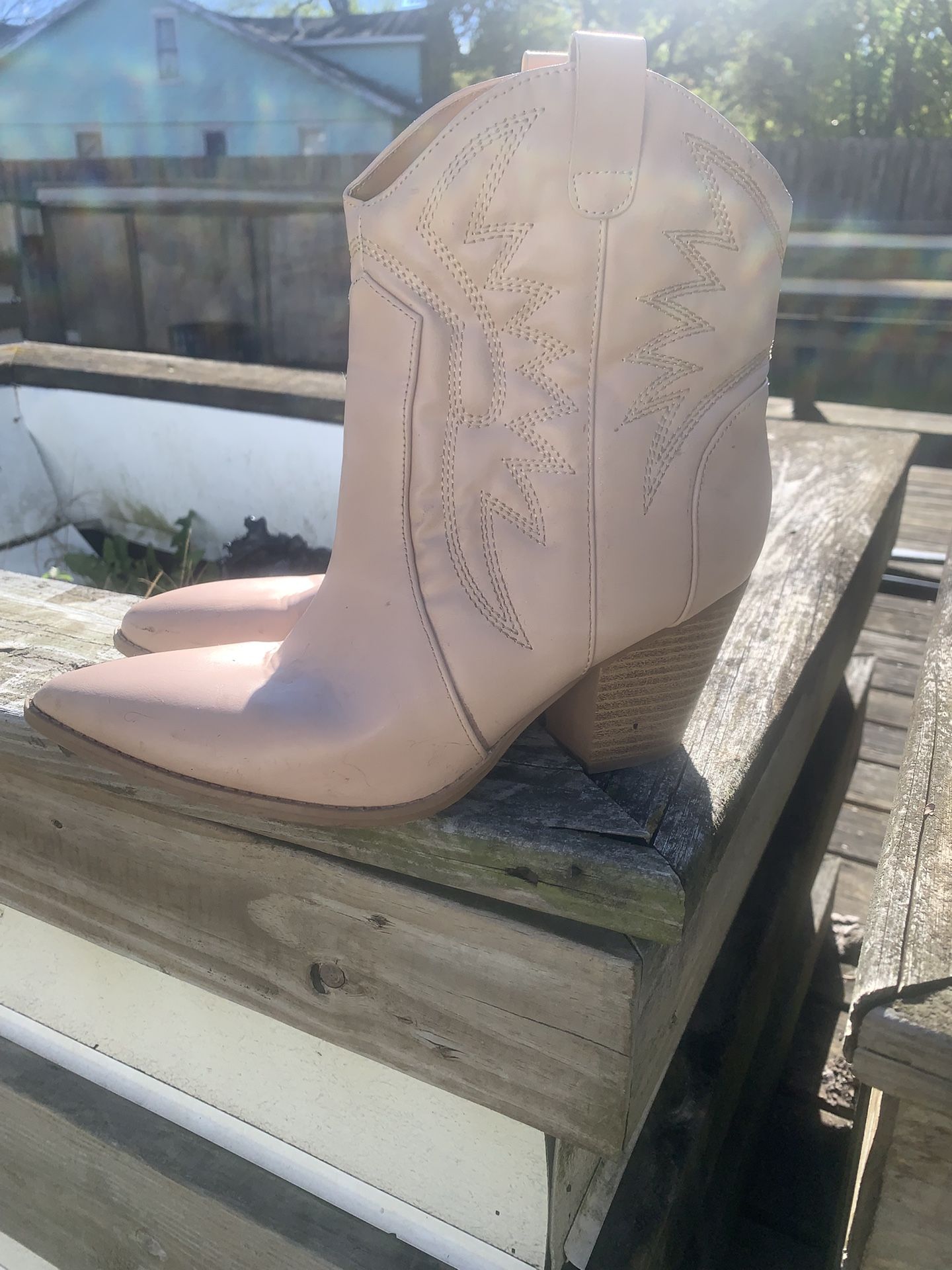 Women’s Cowgirl Ankle Boots Size 8-1/2