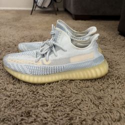 YEEZY 350’S SIZE-10 