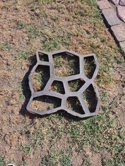 Walk and patio concrete form
