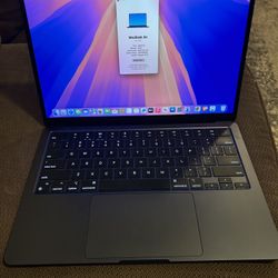 MacBook M2 2022