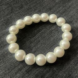 offwhite/ light gold Pearl Bracelet 🔥🔥🔥$5