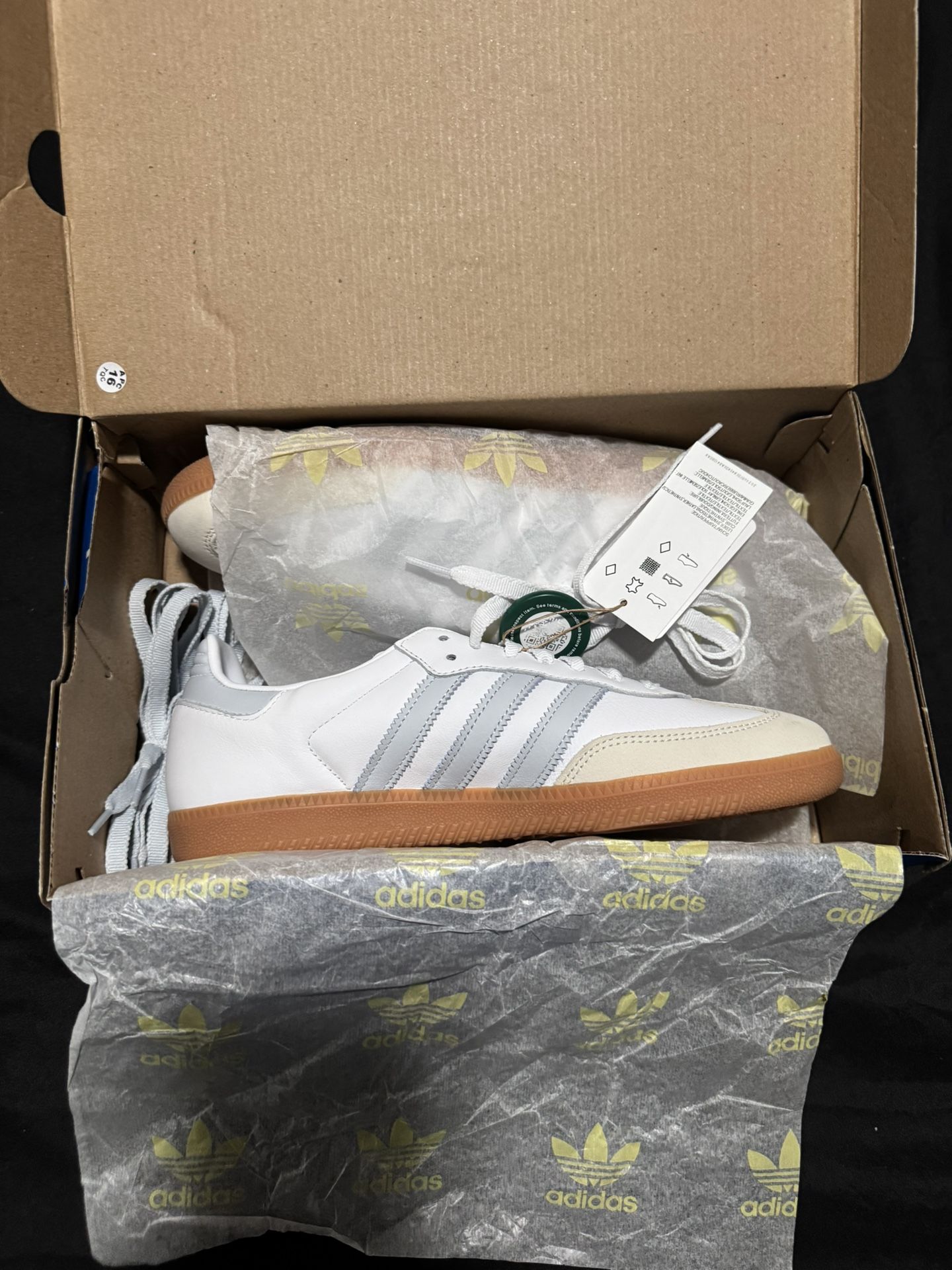 adidas gazelle silver green womens Samba OG 'White Halo Blue' Sneakers main image 0