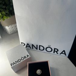 Pandora Sparkling Round Halo Ring 