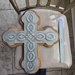 Large Cross