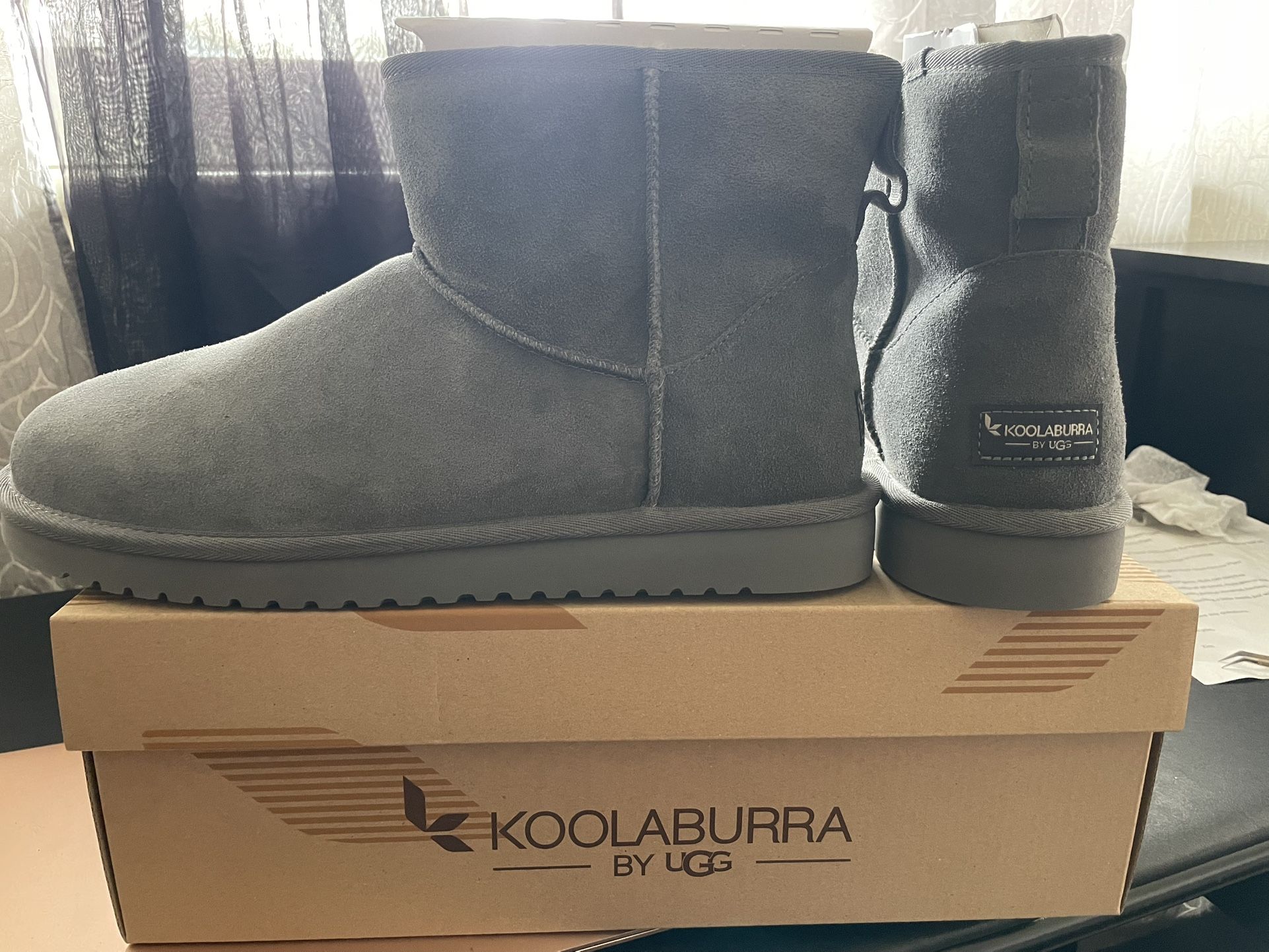 Koolaburra by UGG womens Koola Mini Il (size 12)