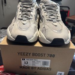 Yeezy Boost 700 Static Size 12M