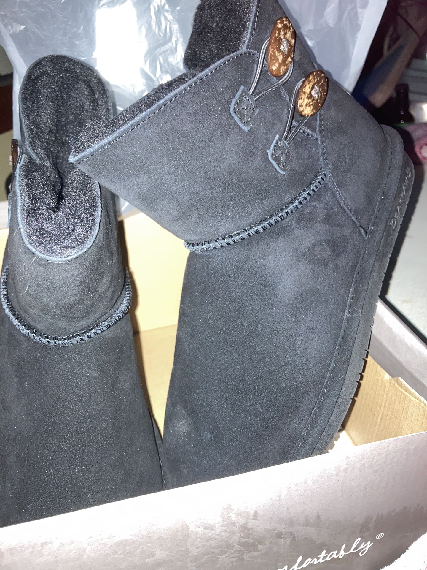 Brand New Womenβs Size 10 M Suede Leather Bear Paw Boots Winter Boots Insulated Warm Fuzzy Booties