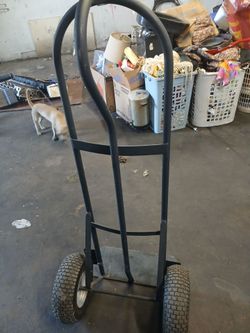 Nwe dolly in good condition 65
