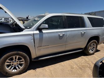 2017. Suburban  4x4 for parts only