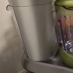  Margaritaville Bahamas 36oz Frozen Concoction MakerWith just a push of a button, the automatic Shave-n-Blend cycle uses its powerful 400W motor 