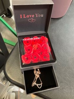 Gift rose box