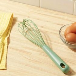 Room Essentials Silicone Whisk