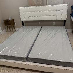 New KING SIZE BED FRAME NEW BOX SEALED WITH BOXSPRING SET 
