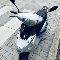 Tao Tao 2018 Moped - For Sale As-is