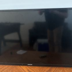 SAMSUNG 40 INCH LED TV