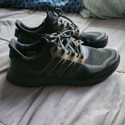 Black Adidas Ultra Boost
