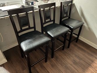 set of 3 barstools
