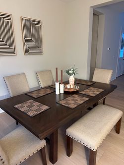Beautiful Hard Wood Dining Table w/ Chairs and Bench