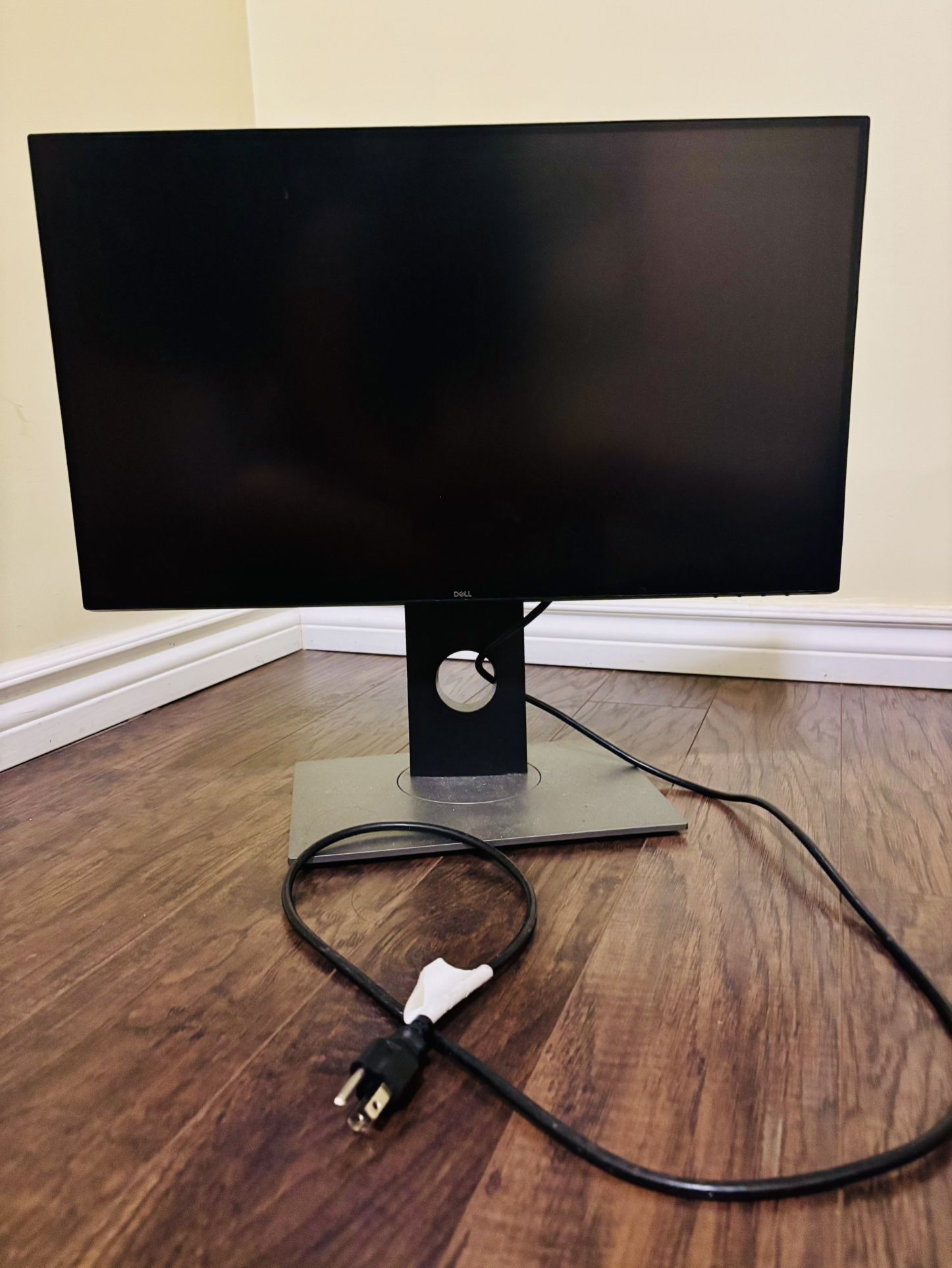 Dell Ultrasharp U2518D 25 Widescreen Monitor IPS 2560x1440p 2K