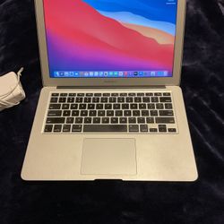 Apple MacBook Air {read Details}